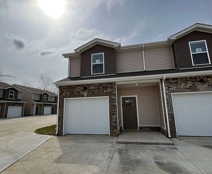 3385 Polly Dr #19 — Photo 1