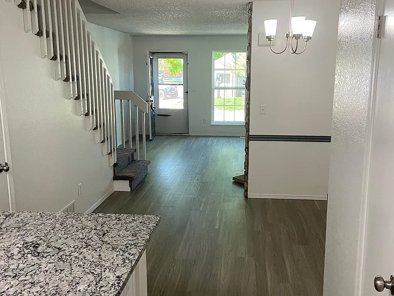 1282 Milo Cir #B — Photo 7