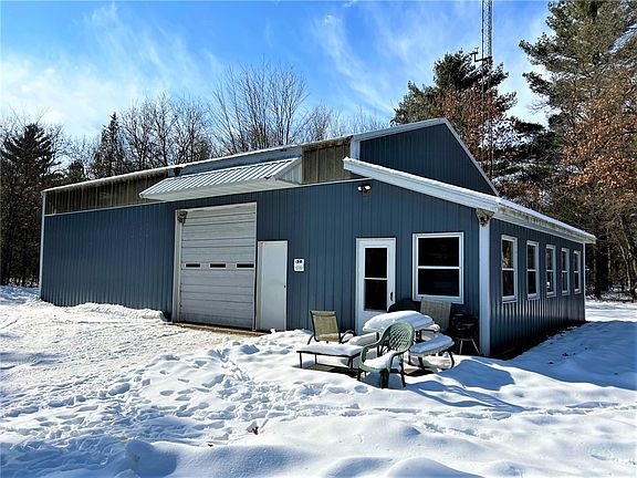 5th image of 637 Lake Road N