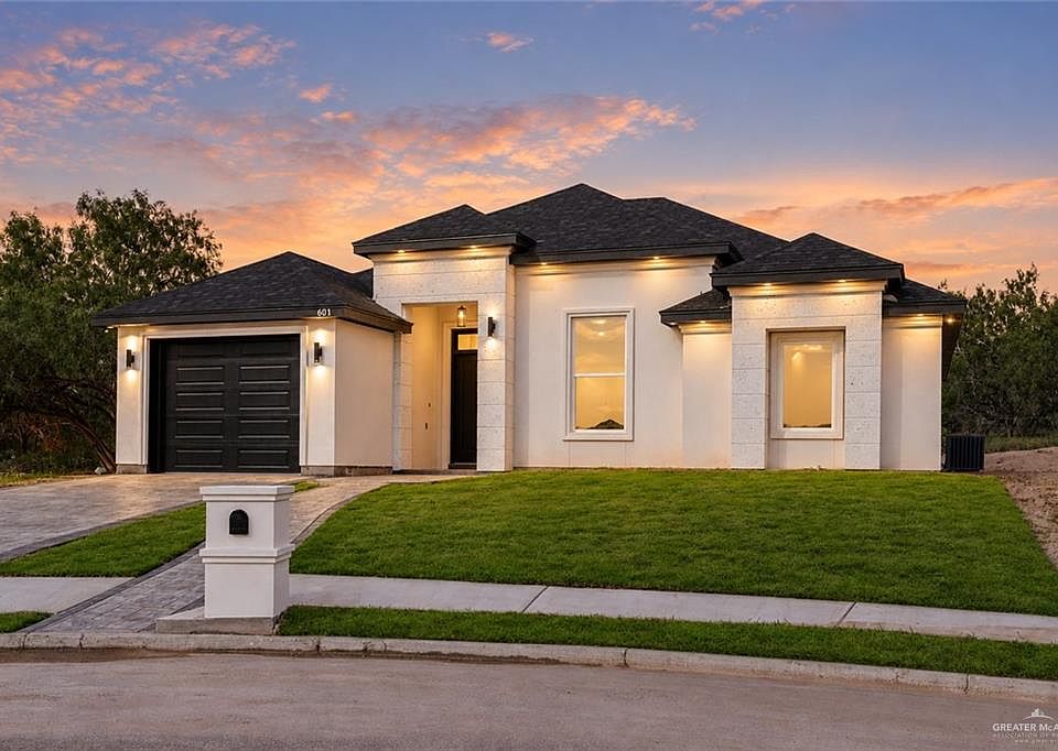 1st image of 601 Seguin Loop