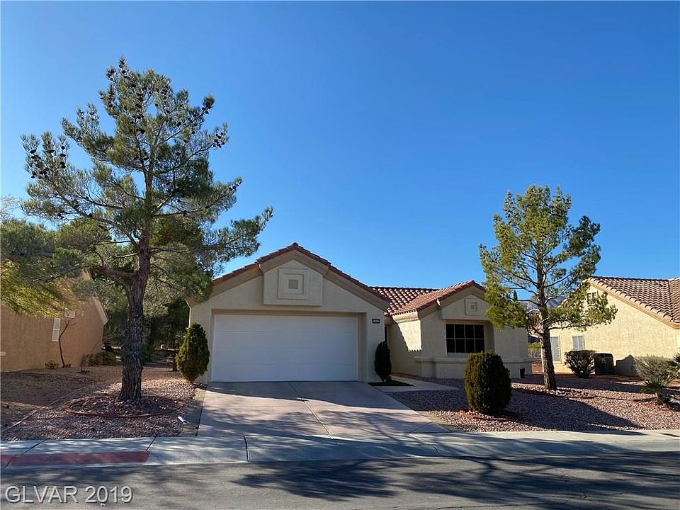 1st image of 2421 Desert Sands Dr