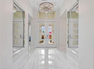 9257 Cayman Dr, Naples, FL 34114
