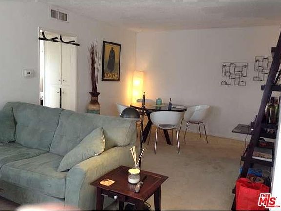 3rd image of 6227 Morse Ave APT 305
