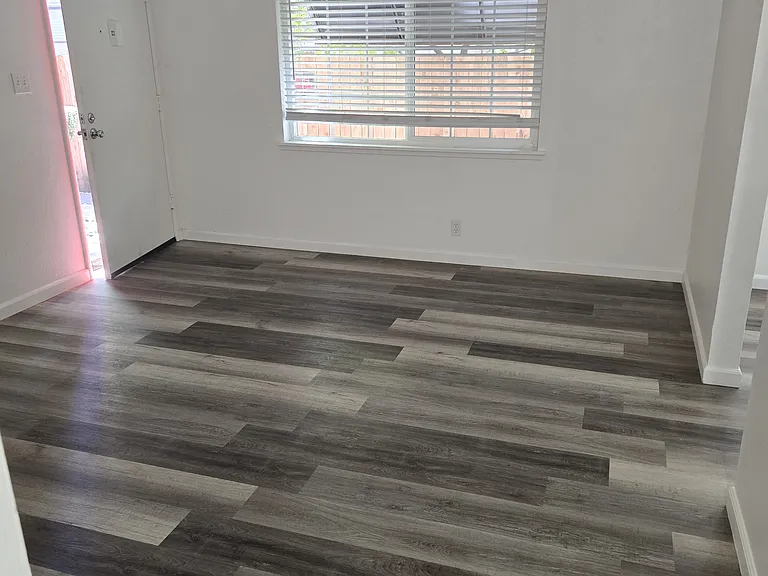 2405 F St #3 — Photo 8