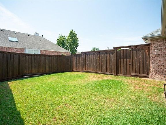 3rd image of 3024 Silver Springs Ln