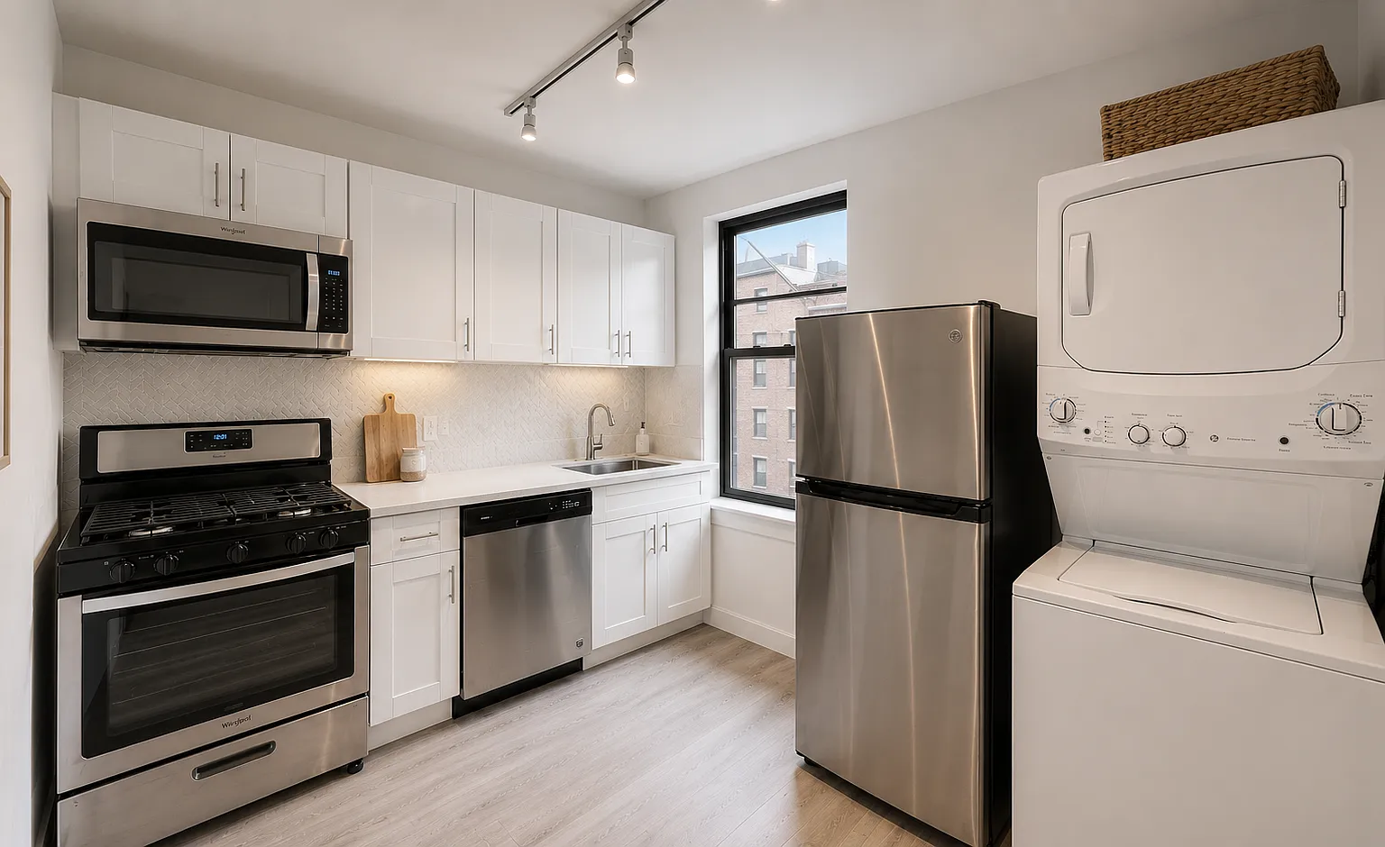 2 bed, $3,600 — Photo 2