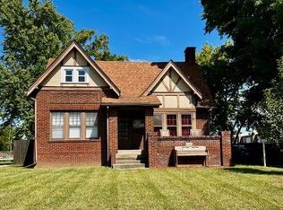 203 W Winter Ave, Danville, IL 61832