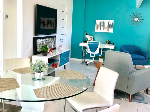 1111 E Palm Canyon Dr #373, Palm Springs, CA 92264