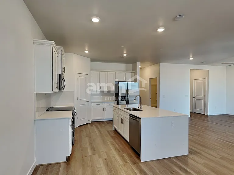 6467 E Corte Piramide — Photo 4