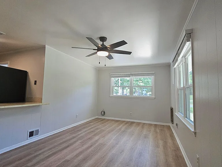 3725 Broadmor Rd NW — Photo 11