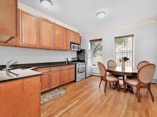 208 Edgecombe Ave, New York, NY 10030