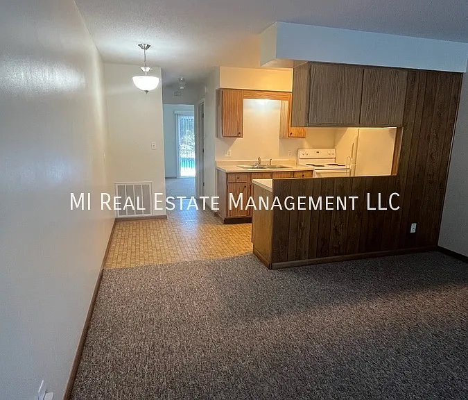 7593 48th Ave #5 — Photo 5