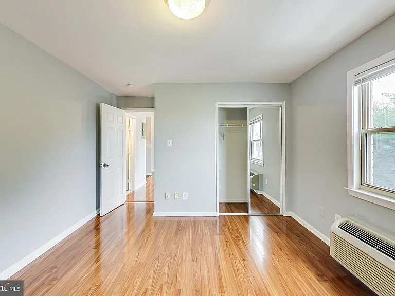 604 Longfellow St NW #303 — Photo 11