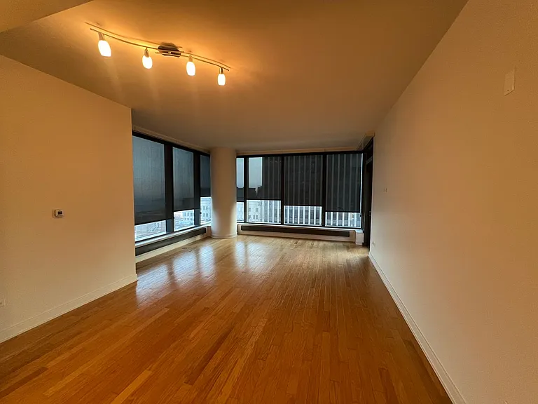 60 E Monroe St #2604 — Photo 15