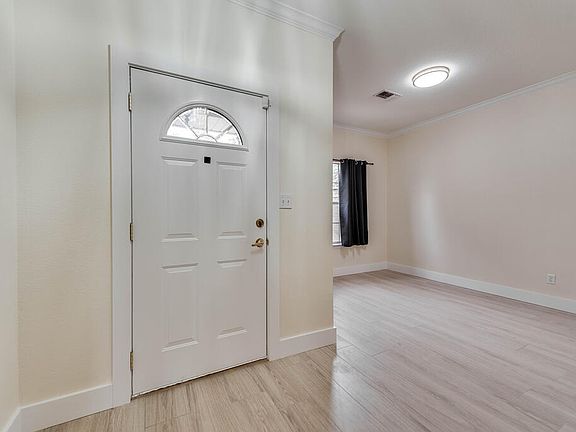 4th image of 3206 Whittle Way