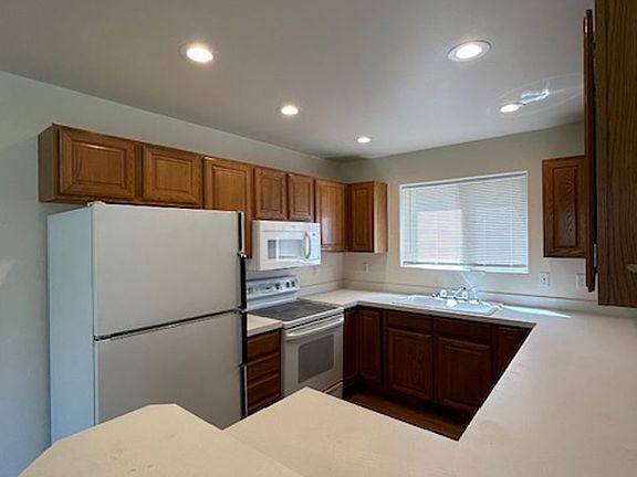 2nd image of 129 Bing Ct