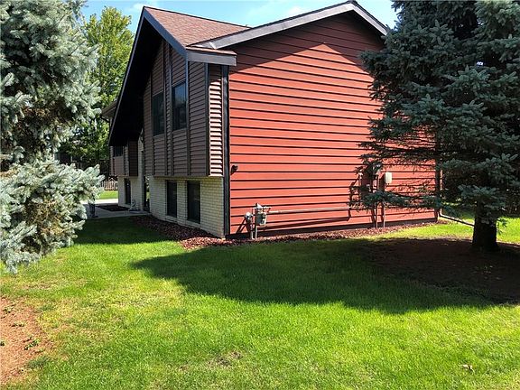2nd image of 214 W Veterans Dr