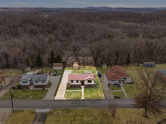 3rd image of 504 Fannie Street Ext