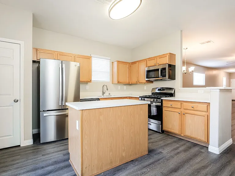 9878 Mackovski Ct — Photo 9