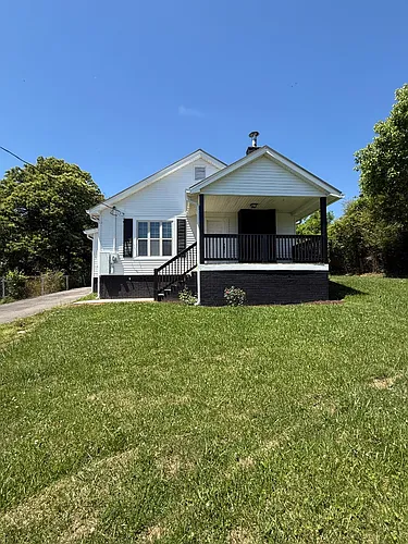 136 Kingsley Ave Photo 1