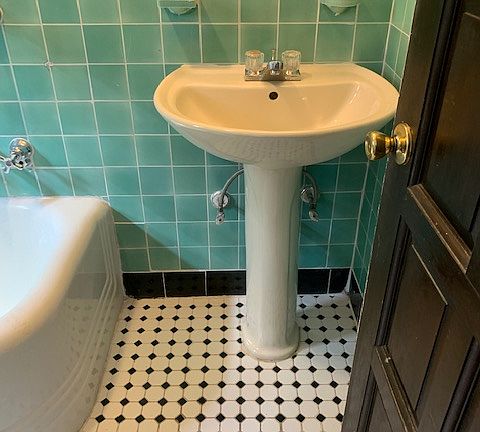 4th image of 212-16 38th Ave #3