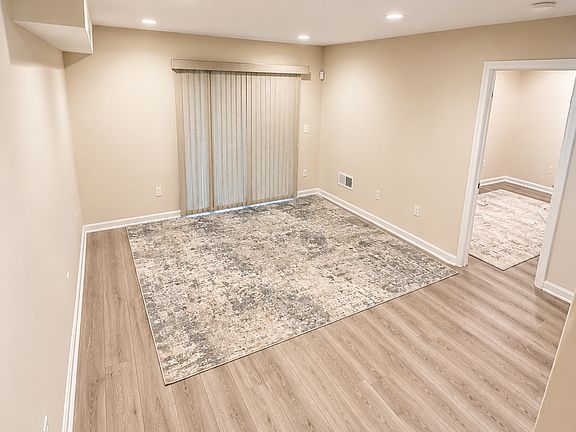 2nd image of 9027 Endicott Pl