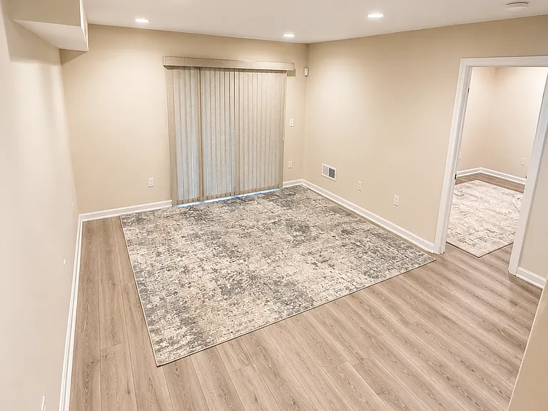 9027 Endicott Pl — Photo 2