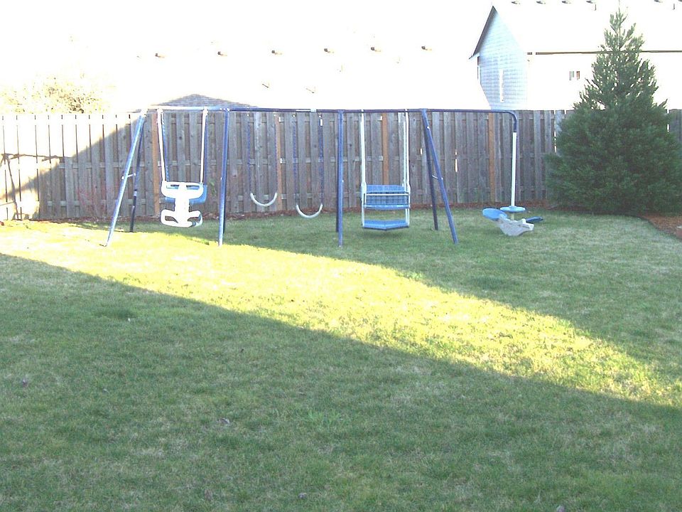 2nd image of 705 Grouse Pl