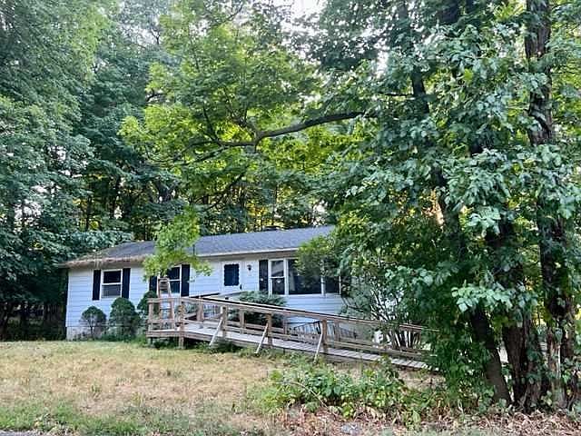 1st image of 14 Brookside Rd