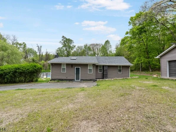 17 Carr Ln, Roxbury Twp., NJ 07885