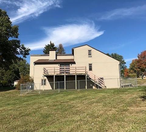 2nd image of 138 Dogwood Dr