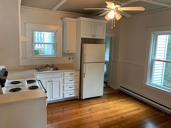 3rd image of 67 Friend St APT 1
