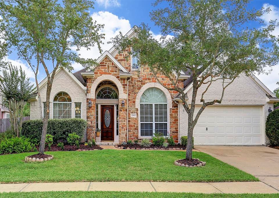 1st image of 2903 Concord Knoll Dr