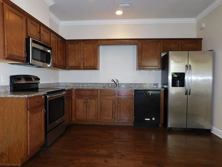 5156 NW 21st Dr — Photo 4
