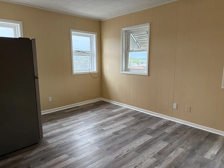 120 E 1st Ave #301 — Photo 4