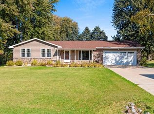 4975 Caledonia Dr, New Franken, WI 54229