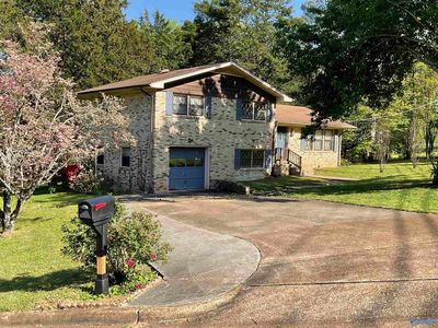 3931 Neptune Dr NW, Huntsville, AL, 35810