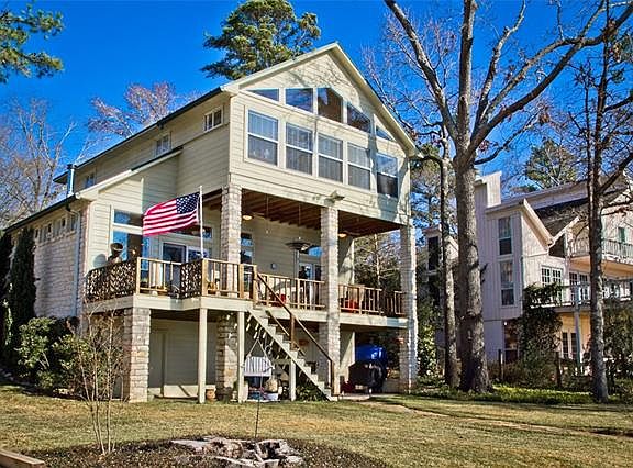 2nd image of 1716 Leisure Ln