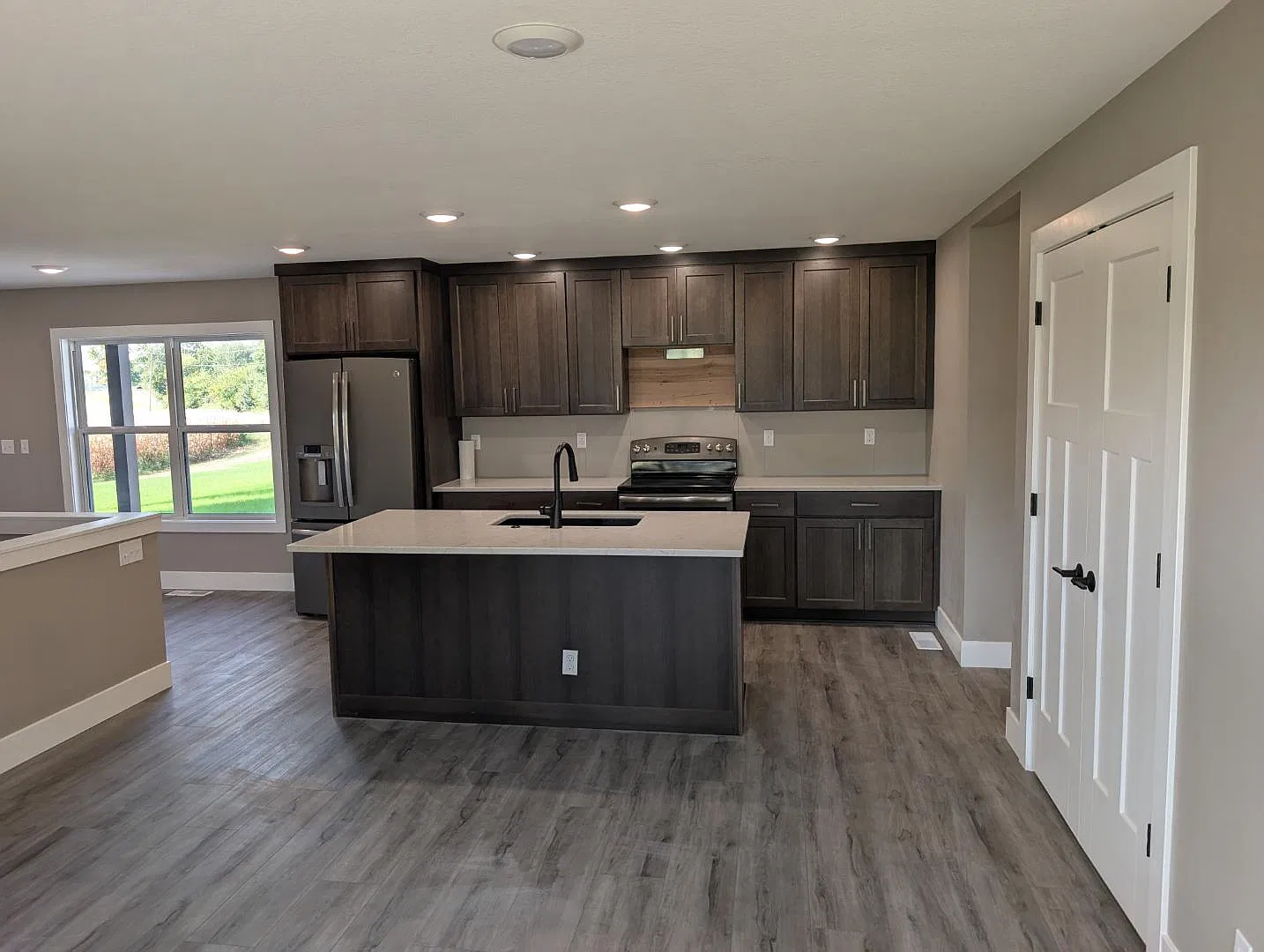 3766 N Center Point Rd — Photo 2