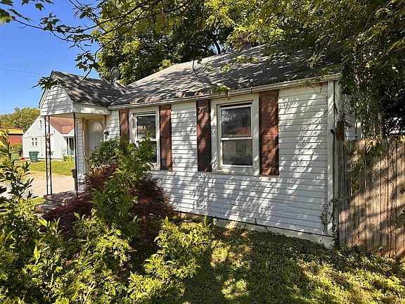 2nd image of 1649 Parkdale Dr