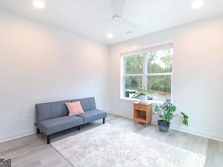 240 Martha Dr #110 — Photo 23