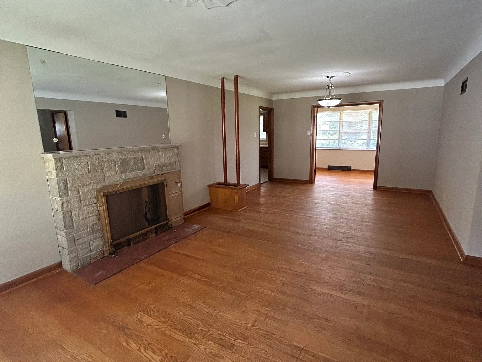 3 bed, 1336 sqft, $1,495 — Photo 3