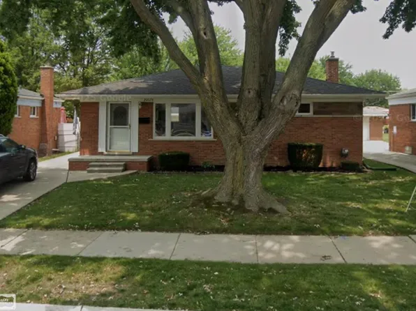 22129 Francis St, Saint Clair Shores, MI 48082