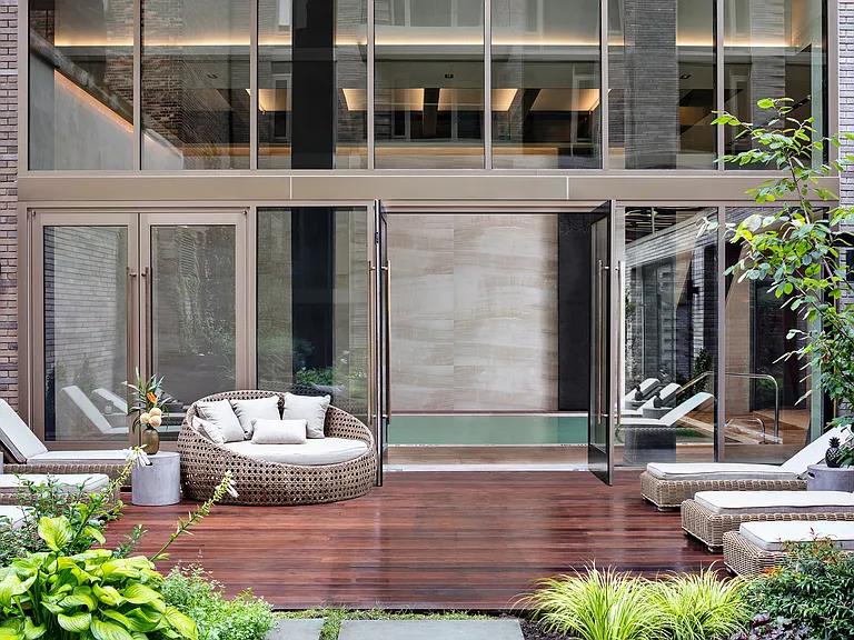 505 W 43rd St #6K — Photo 9