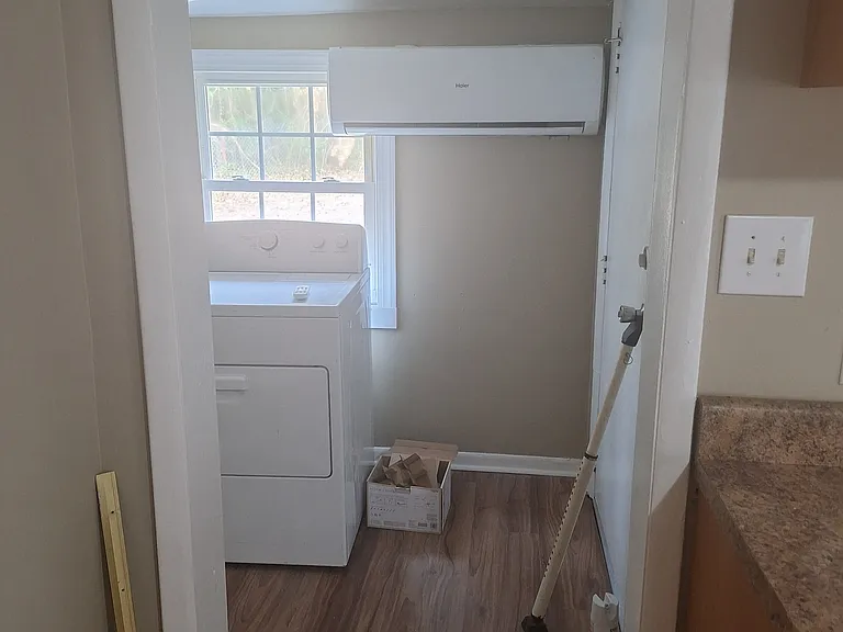 1418 Kornbow St — Photo 7
