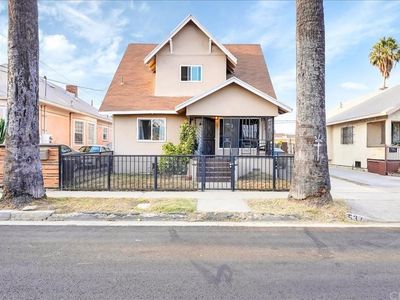 537 W 58th St, Los Angeles, CA, 90037