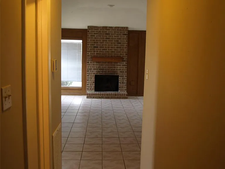 10806 Lynbrook Dr #B — Photo 15