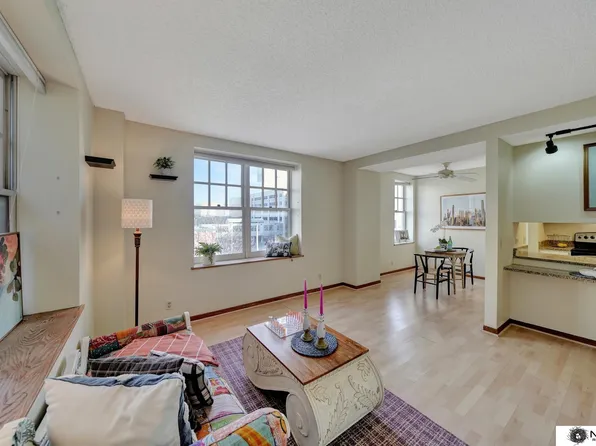 139 N 11th St APT 401, Lincoln, NE 68508