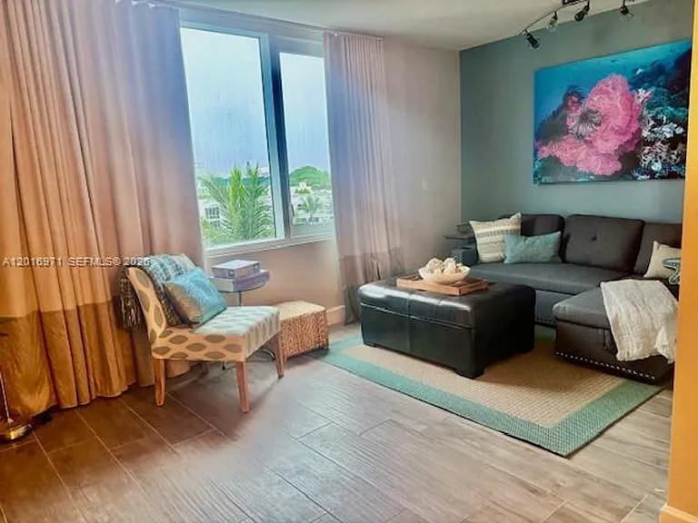 2301 Collins Ave #528 — Photo 18