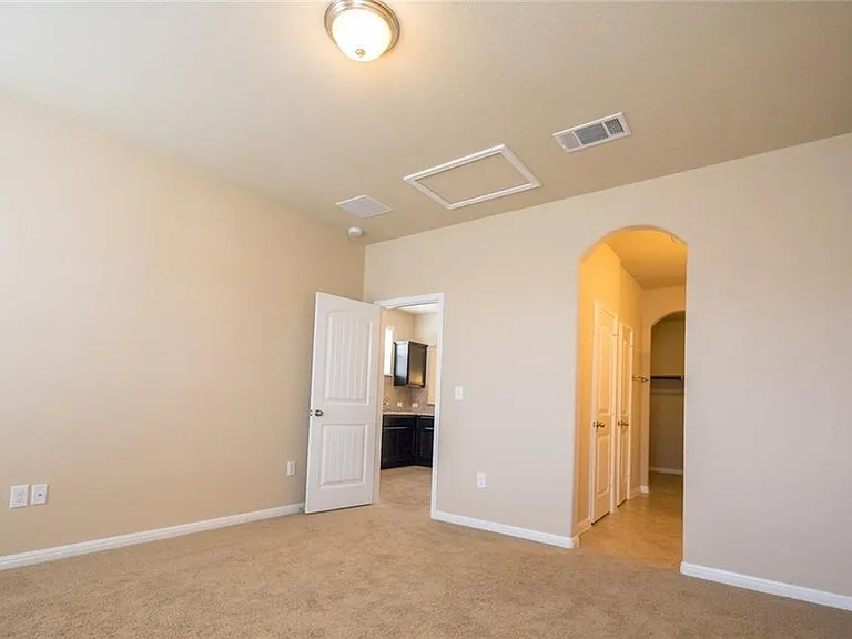 517 Katmai Cir — Photo 10